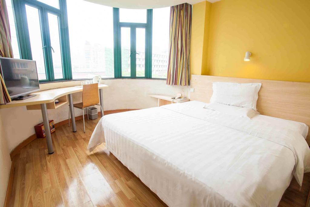 7Days Inn Guangzhou Xinshi Номер фото